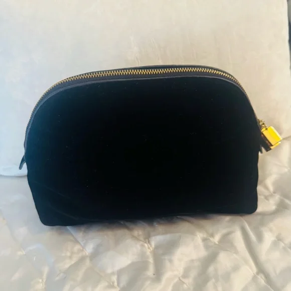 Dolce & Gabbana Black Velvet Bag - Picture 8 of 11